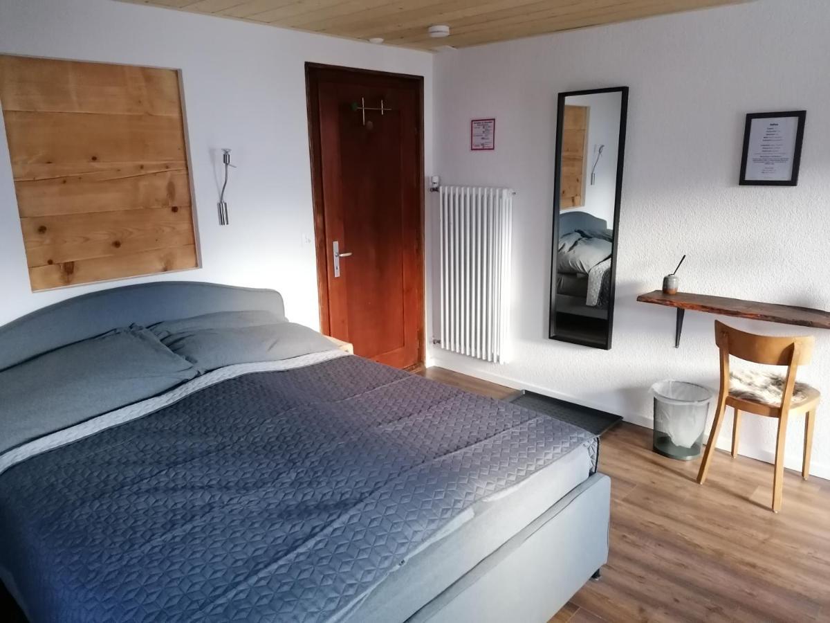 Room'S Chez Beni Grachen Luaran gambar